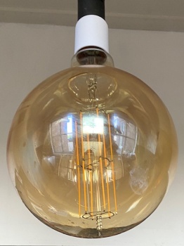 calex_lamp
